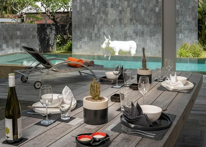 Issi Villa Seminyak (Bali)